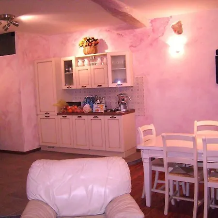 Charming Glicine And Azalea House Art And Colour With Lakeview Cadenabbia